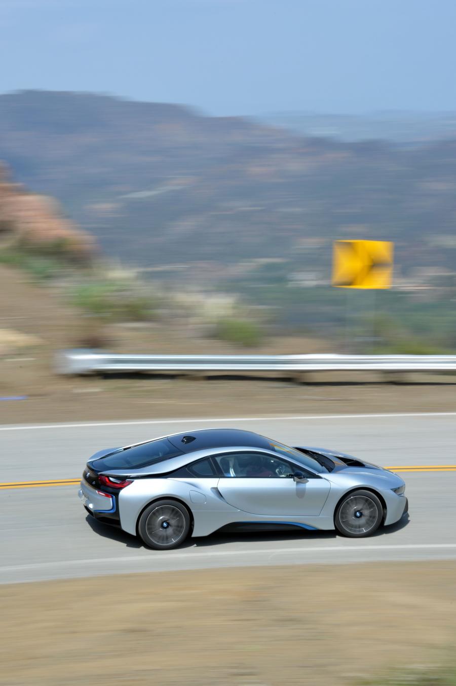  BMW i8 2014 года  (фото 58 из 180)